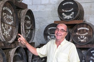 PAUL DORMOY, RESPONSABLE DE LA DISTILLERIE FAMILIALE DE RHUM LA FAVORITE, FORT-DE-FRANCE, MARTINIQUE, ANTILLES FRANCAISES, FRANCE 