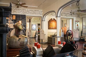 MUSEE DU RHUM DANS LA MAISON CREOLE, DISTILLERIE MARTINIQUAISE DES PLANTATIONS SAINT-JAMES, SAINTE-MARIE, MARTINIQUE, ANTILLES FRANCAISES, FRANCE 