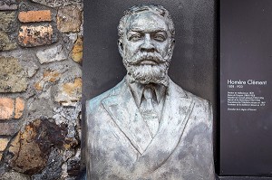 HOMERE CLEMENT (1858-1923), FONDATEUR DE LA DISTILLERIE DE RHUM, HABITATION CLEMENT, HABITATION CLEMENT, DOMAINE DE L'ACAJOU, LE FRANCOIS, MARTINIQUE, ANTILLES FRANCAISES, FRANCE 