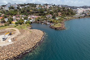 CARRIERE EN BORD DE MER, QUARTIER TEXACO, FORT-DE-FRANCE, MARTINIQUE, ANTILLES FRANCAISES, FRANCE 