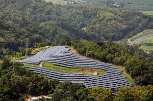 CENTRALE SOLAIRE PHOTOVOLTAIQUE, LE LAMENTIN, MARTINIQUE, ANTILLES FRANCAISES, FRANCE 