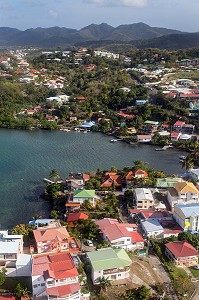 MAISON RESIDENTIELLES EN BORD DE MER, LA POINTE DU BOUT, LES TROIS-ILETS, MARTINIQUE, ANTILLES FRANCAISES, FRANCE 