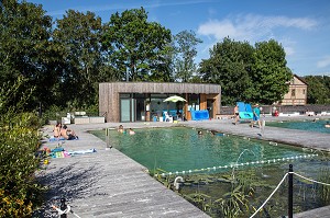 CENTRE AQUATIQUE CANTONAL BAIGNADE BIOLOGIQUE, PISCINE ECOLOGIQUE A FILTRATION NATURELLE, RUGLES (27), FRANCE 