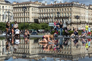 LE MIROIR D'EAU, PLACE DE LA BOURSE, QUAI DU MARECHAL LYAUTEY, VILLE DE BORDEAUX, GIRONDE (33), FRANCE 
