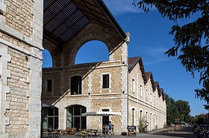 CAMPEMENT DARWIN, ANCIENNE CASERNE NIEL, QUAI DES QUEYRIES, VILLE DE BORDEAUX, GIRONDE (33), FRANCE 