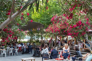 LA GUINGUETTE DE CHEZ ALRIQ, QUAI DES QUEYRIES, VILLE DE BORDEAUX, GIRONDE (33), FRANCE 