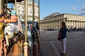 MANEGE URBAIN, ALLEE DE TOURNY DEVANT L'OPERA NATIONAL, VILLE DE BORDEAUX, GIRONDE (33), FRANCE 