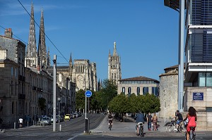 PALAIS DE JUSTICE ET CATHEDRALE SAINT-ANDRE, RUE DES FRERES BONIE, VILLE DE BORDEAUX, GIRONDE (33), FRANCE 