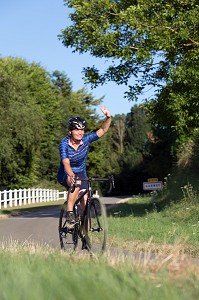 KRIS VACHERON, FABRICANT DE CADRE DE VELO ET CREATEUR DE LA MARQUE JULIE RACING DESIGN, GARNAY (28), FRANCE 