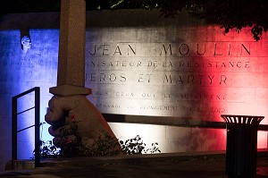 MONUMENT EN HOMMAGE A JEAN MOULIN, HEROS DE LA RESISTANCE ET PREFET D'EURE-ET-LOIR, CHARTRES (28), FRANCE 