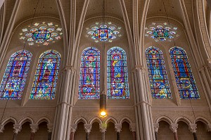 VOUTES ET VITRAUX RENOVES DE LA NEF, CATHEDRALE NOTRE-DAME, CHARTRES (28), FRANCE 