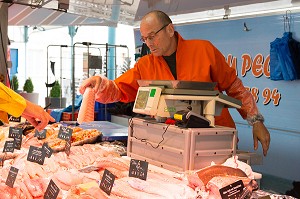 POISSONNIER JEAN-LUC DUVAL, MARCHE COUVERT, CHARTRES (28), FRANCE 