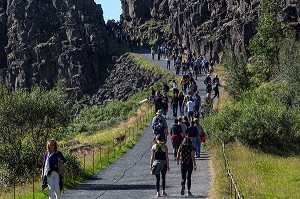 GORGES DE L’ALMANNAGJA, PARC NATIONAL DE THINGVELLIR, LIEU DE L'ANCIEN PARLEMENT OU FUT PROCLAME L'INDEPENDANCE DE L'ISLANDE, SITE CLASSE AU PATRIMOINE MONDIAL DE L'UNESCO, CERCLE D'OR, GOLDEN CIRCLE, ISLANDE 