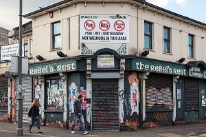 BAR RESTAURANT REBEL'S REST, LE REPOS DU REBELLE, BRITISH ARMY NOT WELCOME IN THIS AREA, QUARTIER OUEST CATHOLIQUE DE FALLS ROAD, BELFAST, ULSTER, IRLANDE DU NORD 