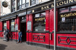 BAR PUB MC CARTAN'S DEPUIS 1865, QUARTIER OUEST, BELFAST, ULSTER, IRLANDE DU NORD 