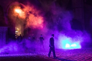 ACCUEIL DU PUBLIC, SPECTACLE DU FABULEUX NOEL DU CHATEAU DE MAINTENON, ANIMATION PAR 800 BENEVOLES, EURE-ET-LOIR (28), FRANCE 