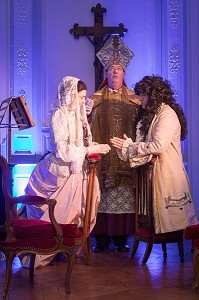 MARIAGE SECRET DE LOUIS XIV ET MADAME DE MAINTENON, SPECTACLE DU FABULEUX NOEL DU CHATEAU DE MAINTENON, ANIMATION PAR 800 BENEVOLES, EURE-ET-LOIR (28), FRANCE 