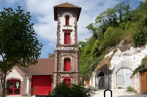 L'ARSENAL, ANCIENNE CASERNE DES SAPEURS-POMPIERS, IVRY-LA-BATAILLE (27), FRANCE 