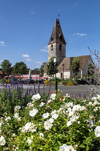 EGLISE DE LA CHAUSSEE D'IVRY, VILLE FLEURIE (28), FRANCE 