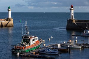 LES PHARES DU PORT, LE PALAIS, MORBIHAN (56), FRANCE 