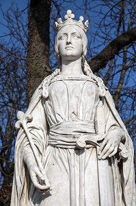STATUE DE LA REINE MATHILDE, DUCHESSE DE NORMANDIE (1083), JARDIN DU LUXEMBOURG, PARIS (75), FRANCE 