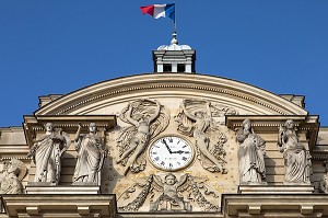 FACADE ET DOME DU PALAIS DU LUXEMBOURG, SENAT, CHAMBRE HAUTE DU PARLEMENT FRANCAIS, COTE JARDIN, PARIS (75), FRANCE 