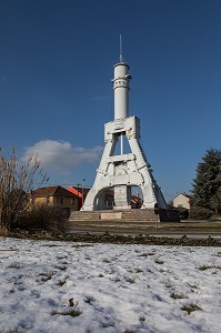 LE MARTEAU-PILON DE 1877, EMBLEME DE LA VILLE, LE CREUSOT (71), FRANCE 