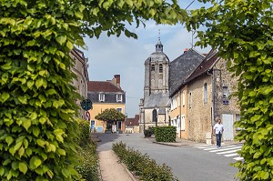 ENTREE DE LA VILLE, PLACE AU BLE, BELLEME (61), COMMUNE DU PARC REGIONAL DU PERCHE, VILLAGE DE CARACTERE, NORMANDIE, FRANCE 