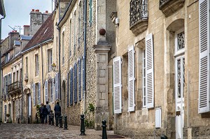 HABITATIONS ET HOTELS PARTICULIERS, RUE DU CHATEAU, BELLEME (61), COMMUNE DU PARC REGIONAL DU PERCHE, VILLAGE DE CARACTERE, NORMANDIE, FRANCE 