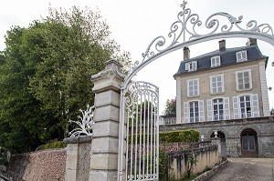 HOTEL PARTICULIER, BOULEVARD BANSARD DES BOIS, BELLEME (61), COMMUNE DU PARC REGIONAL DU PERCHE, VILLAGE DE CARACTERE, NORMANDIE, FRANCE 