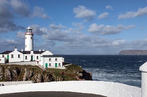 PHARE DE LA PENINSULE DE FANAD, SHANNAG, COMTE DE DONEGAL, IRLANDE 