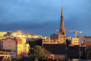 COUCHER DE SOLEIL SUR LA VILLE DE VANVES (92), FRANCE 