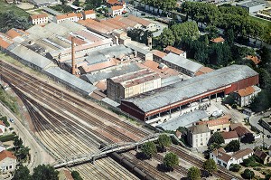 ANCIENNE USINE, MUSEE PAUL CHARNOZ, CARRELAGE CERAMIQUE D'ART, PARAY-LE-MONIAL (71), FRANCE
