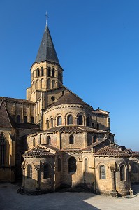 CHEVET DE LA BASILIQUE DU SACRE COEUR, PARAY-LE-MONIAL (71), FRANCE 