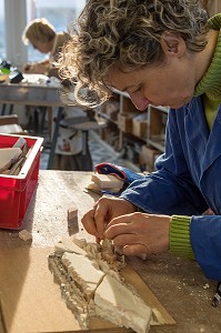 ATELIER, COURS ET STAGE, MAISON CONTEMPORAINE DE LA MOSAIQUE 'M COMME MOSAIQUE', PARAY-LE-MONIAL (71), FRANCE 