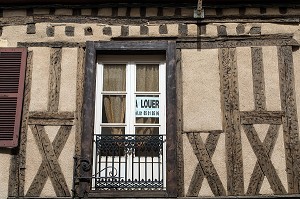 MAISON A COLOMBAGES DE LA PLACE GUIGNAULT, PARAY-LE-MONIAL (71), FRANCE 