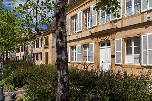 ANCIEN HOTEL PARTICULIER, RUE DU DOCTEUR GRIVEAUD, PARAY-LE-MONIAL (71), FRANCE 