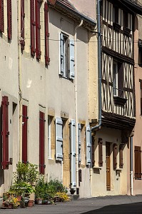 MAISONS A COLOMBAGES, RUE DAME DIEU, PARAY-LE-MONIAL (71), FRANCE 