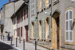 HABITATIONS, RUE DE LA VISITATION, PARAY-LE-MONIAL (71), FRANCE 