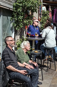 TERRASSE DU CAFE EL KIT KAT BAR, PLACE SAINT-JOSEPH, MARCHE DE LA BOQUERIA, BARCELONE, CATALOGNE, ESPAGNE 