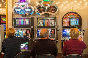 MACHINES A SOUS, SALLE DE JEUX, CROISIERE A BORD DE L'ASTORIA, SPITZBERG, SVALBARD, OCEAN ARCTIQUE, NORVEGE 