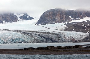 GLACIER DU 14 JUILLET, BAIE DU ROI DECOUVERTE PAR ALBERT 1ER DE MONACO, SPITZBERG, SVALBARD, OCEAN ARCTIQUE, NORVEGE 