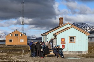 BUREAU DE POSTE DU VILLAGE DE NY ALESUND, LOCALITE LA PLUS AU NORD DU MONDE (78 56N), SPITZBERG, SVALBARD, OCEAN ARCTIQUE, NORVEGE 