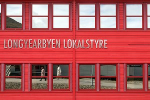 CONSEIL COMMUNAUTAIRE OU MAIRIE, VILLE DE LONGYEARBYEN, LA PLUS SEPTENTRIONALE DE LA TERRE, SPITZBERG, SVALBARD, OCEAN ARCTIQUE, NORVEGE 