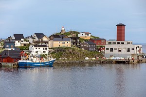 PORT DU VILLAGE DE HONNIGSVAG, ILE DE MAGEROYA, FINNMARK, OCEAN ARCTIQUE, NORVEGE 