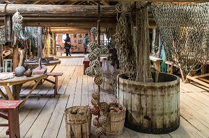 INTERIEUR DU MUSEE DE LA PECHE, VILLAGE MUSEE DE PECHEURS DE A (NORSK FISKEVAERSMUSEUM), ILES LOFOTEN, NORVEGE 