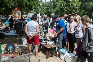 BROCANTE, FOIRE A TOUT DE LANGEAC (43), FRANCE 