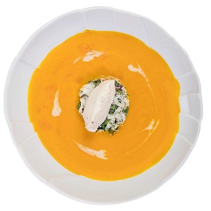 VELOUTE DE POTIMARRON AU TOURTEAU, RECETTE DU CHEF ETOILE LAURENT CLEMENT, ATELIER DE CUISINE DU COURS GABRIEL, MARCHE DE SAISON, CHARTRES (28), FRANCE 