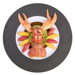 HOMARD AUX BETTERAVES CHIOGGIA, RECETTE DU CHEF ETOILE LAURENT CLEMENT, ATELIER DE CUISINE DU COURS GABRIEL, MARCHE DE SAISON, CHARTRES (28), FRANCE
