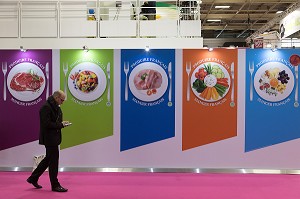 STAND POUR LA VALORISATION DES PRODUITS FRANCAIS DANS NOS ASSIETTES, SALON DE L'AGRICULTURE, PORTE DE VERSAILLES, PARIS 
